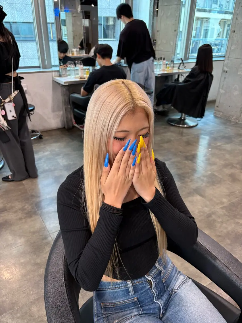 ロング カラー ヘアカラー トリートメント ハイトーン 横浜💞ミオのヘアスタイル