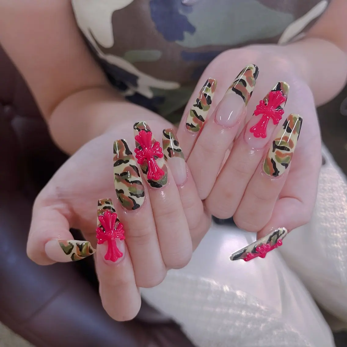 ネイル ハンドネイル NiJi Nailsのネイルデザイン