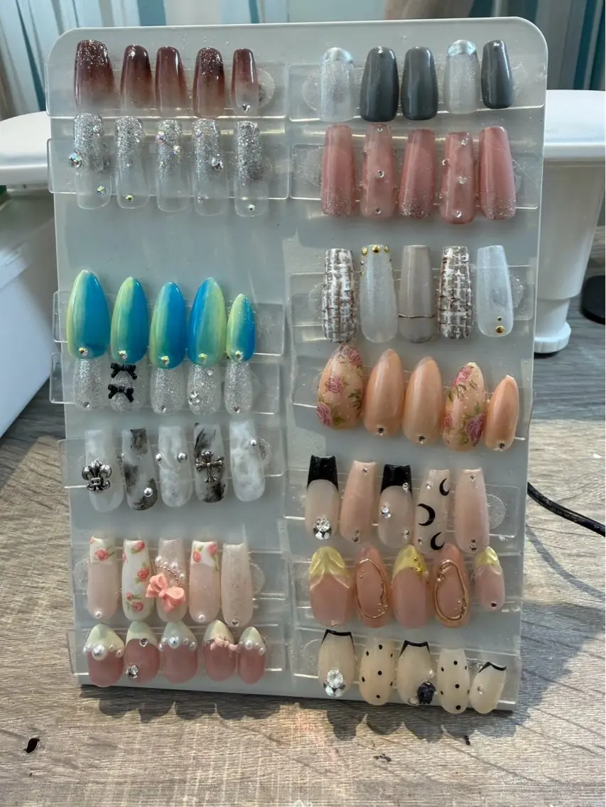 【迷ったらぜひ🎀定額デザインコースB】★新規オフ無料★デザイン他にも多数ございます❣️の写真