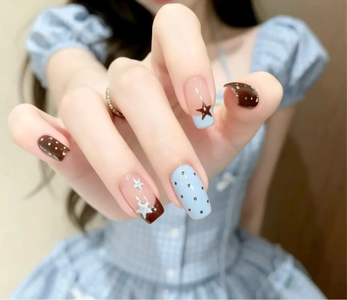 ネイル アオイnail モモのネイルデザイン