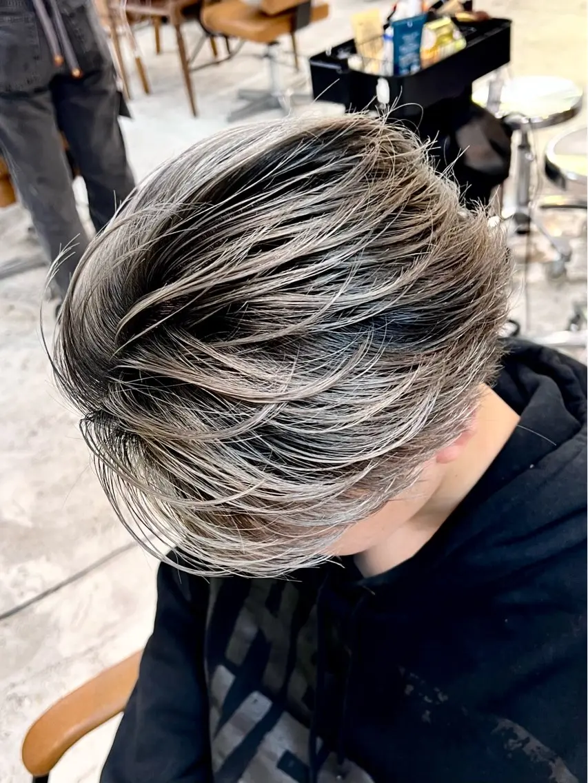 ショート カラー メンズ メンズバレイヤージュ バレイヤージュ レイヤーカット カット ヘアカラー トリートメント バレイヤージュ/ シャドウルーツ/安室のヘアスタイル