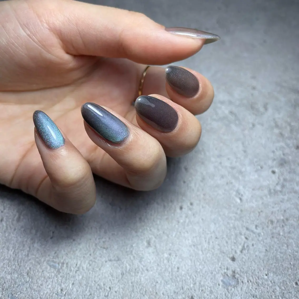 《オフ無し》10本長さ出しマグネット or オーロラネイル💅クリアベース 豊富なカラー🩷約100種類⭕️の写真