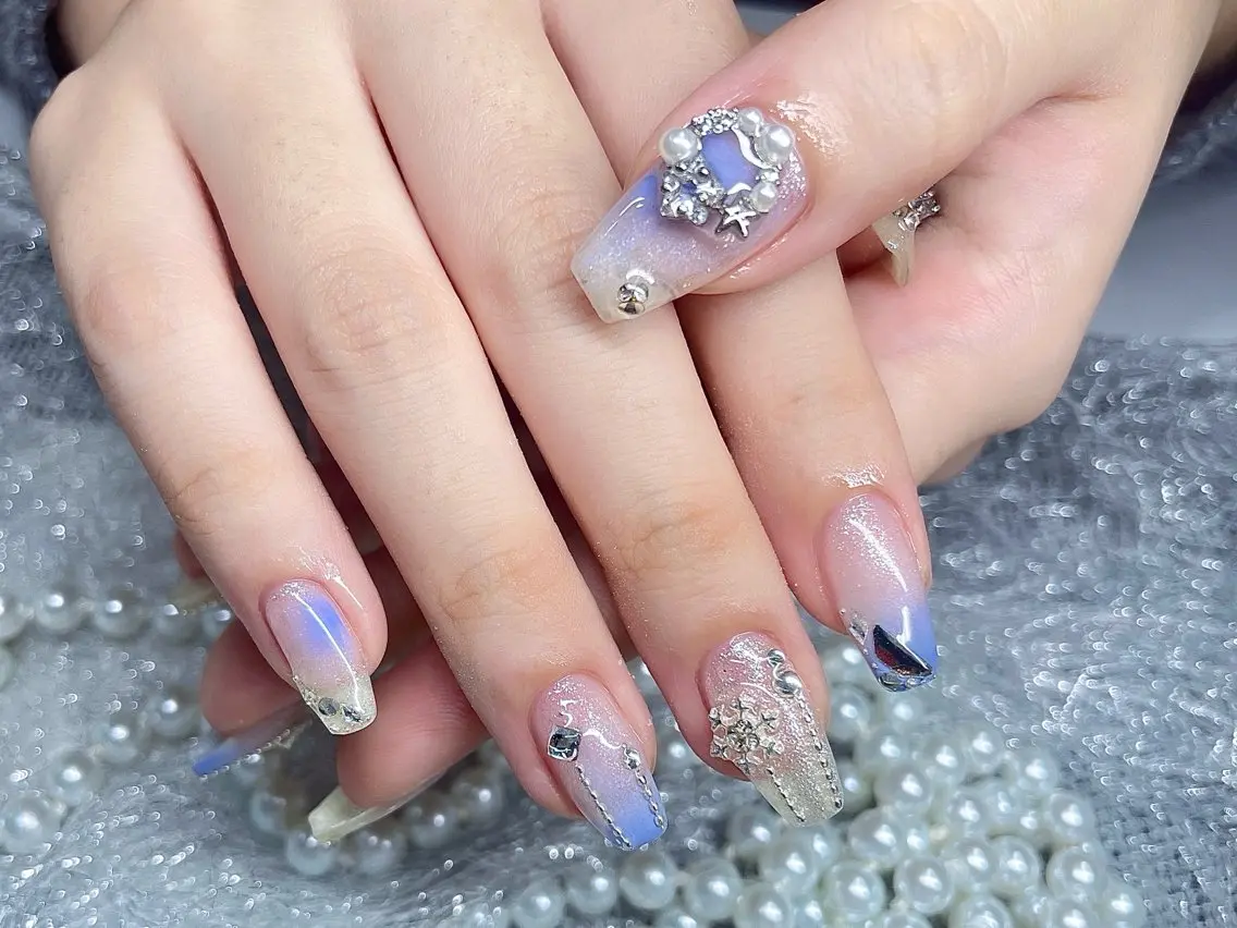 ネイル 長さ出し フットネイル フレンチネイル ジェルネイル ガラスフレンチ More Glam渋谷店のネイルデザイン