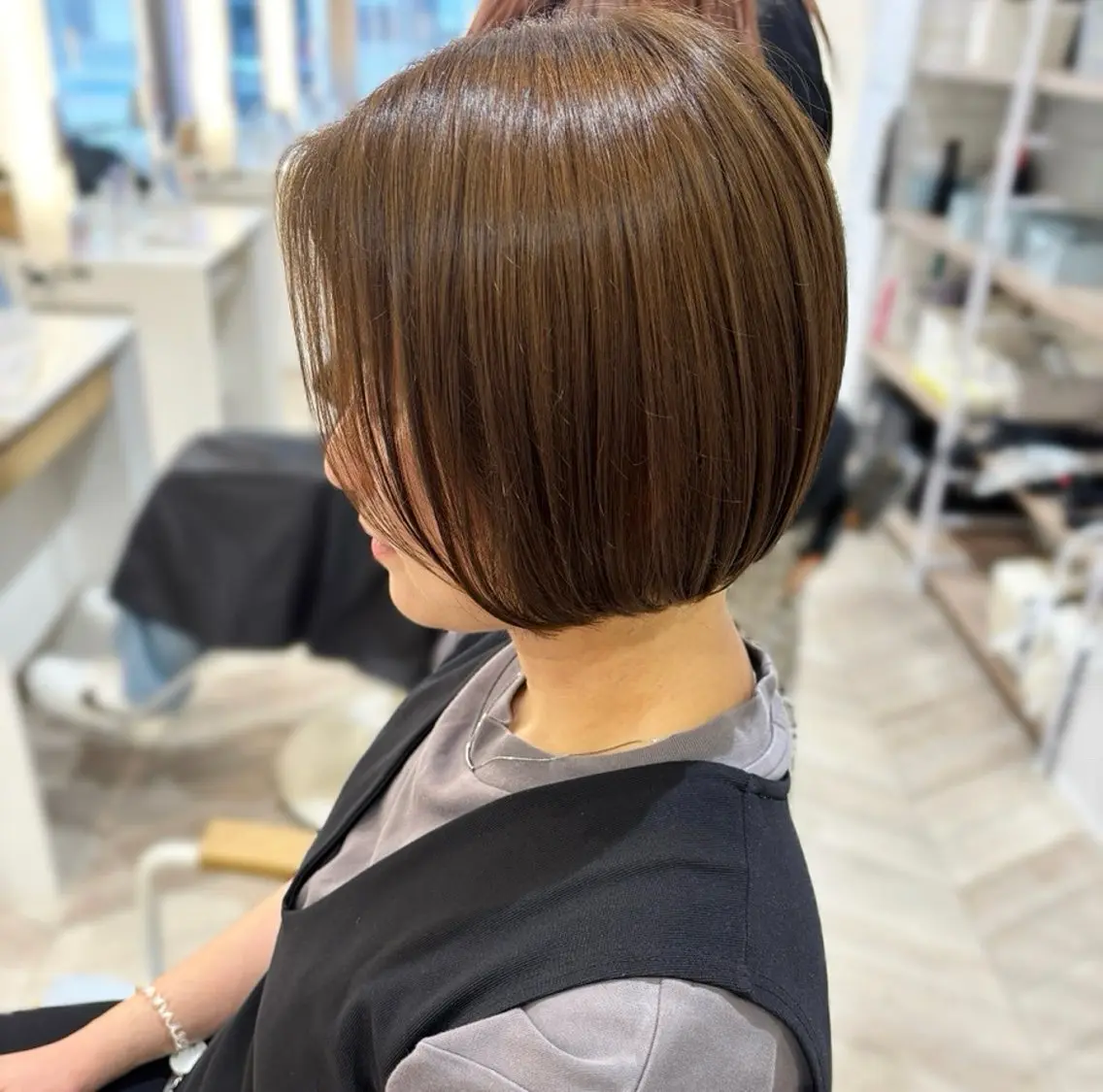 ショート カラー ブラウンカラー ボブ ブリーチなしwカラー メンズパーマ新居見のヘアスタイル