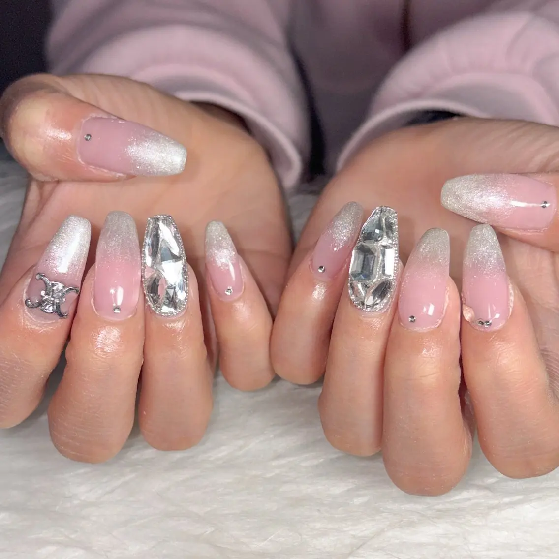 ネイル ハンドネイル LAVISH manaのネイルデザイン
