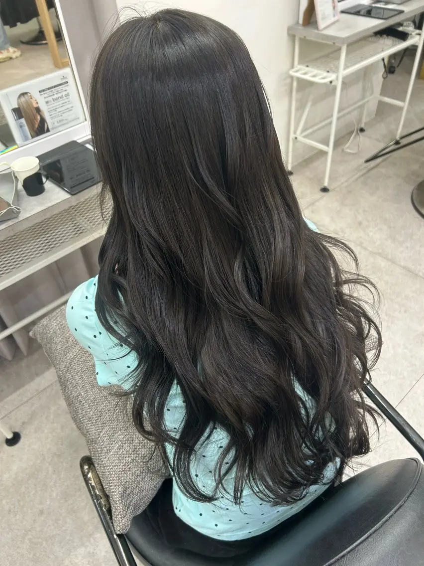 ロング カラー ヘアアレンジ カット ヘアカラー トリートメント 梅木李奈🕊️ レイヤー透明感カラーのヘアスタイル