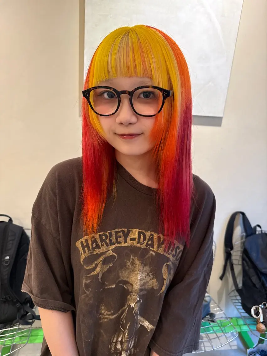 セミロング 徳田 萌恵のヘアスタイル