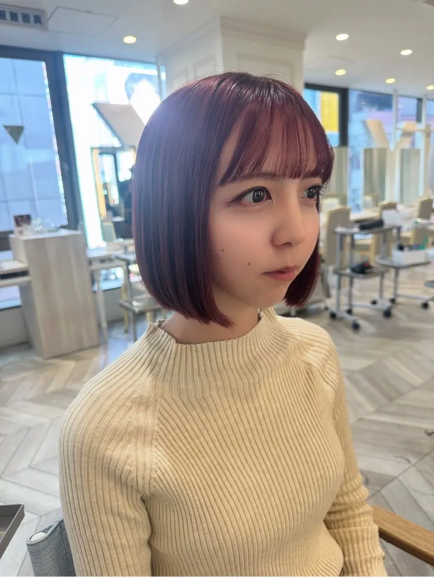 ショート ボブ カット ヘアカラー 小顔レイヤー/ ベージュ🤍Rieのヘアスタイル