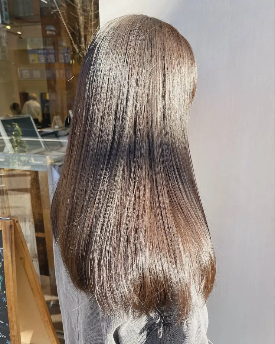 ロング カラー アッシュ アッシュブラウン ブラウンカラー カット ヘアカラー トリートメント レイヤーカット🌈 透明感カラー🌷ユリのヘアスタイル