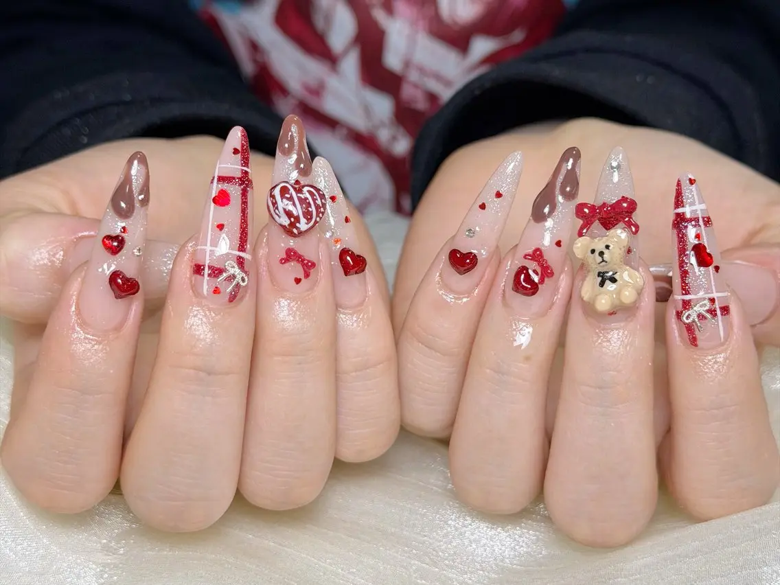 ネイル アートネイル オーロラネイル フラッシュネイル フレンチネイル ジェルネイル ハンドネイル Luci Nail Shinokuboのネイルデザイン