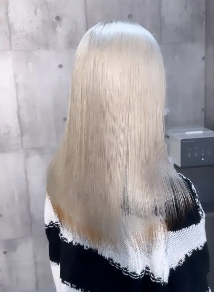ミディアム ヘアカラー Maisonレイヤー ハッシュカット/三宮のヘアスタイル