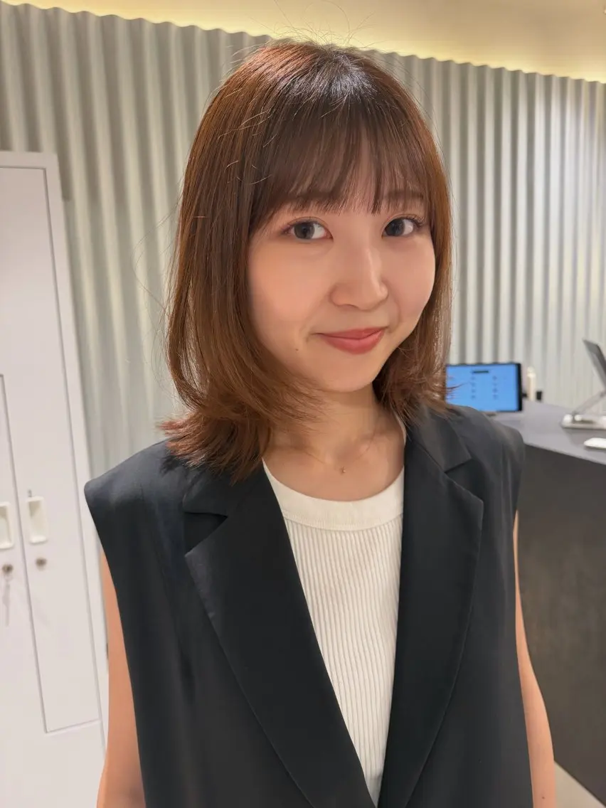 ミディアム カット ヘアカラー トリートメント 🍷秋色ボルドー♡ 艶レイヤー🍇モエカのヘアスタイル