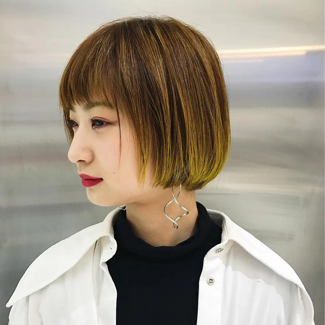 ショート カラー イエローカラー ボブ 苅北 泰輔のヘアスタイル