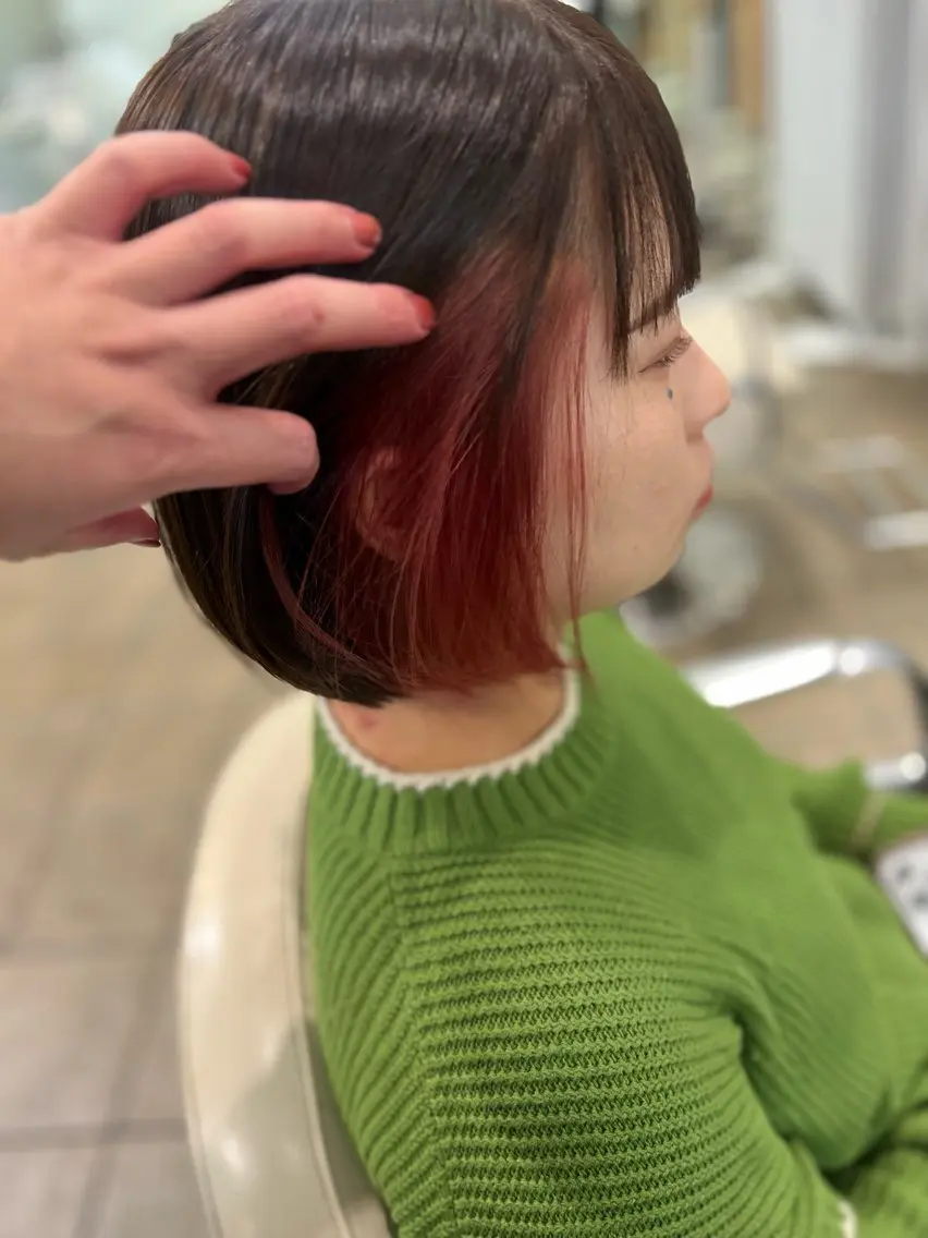 ショート カラー インナーカラー ピンクカラー レッドカラー 髪質改善 メンズ レイヤー ウルフ 弓木啓輔のヘアスタイル