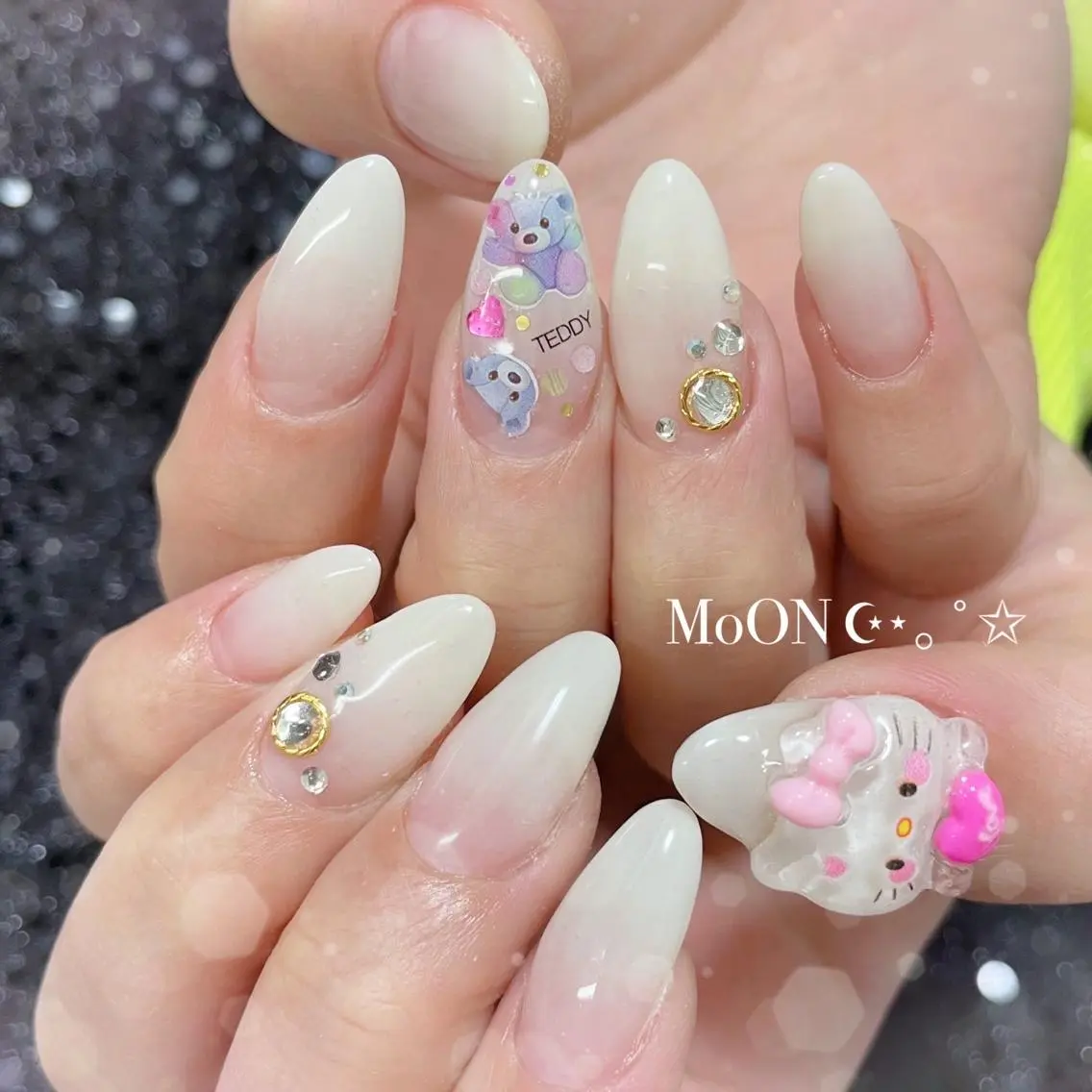 ネイル ハンドネイル ハンドケア MoON...❤︎ MeGuのネイルデザイン