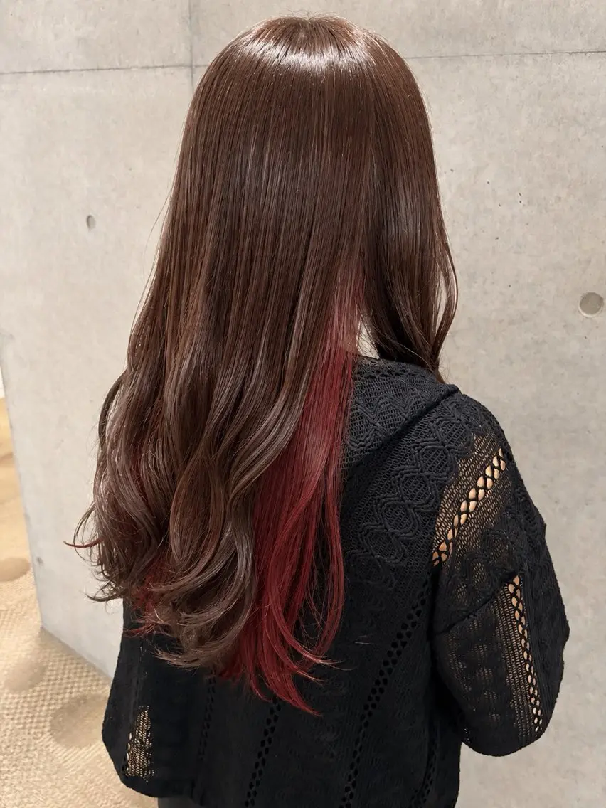 ロング ヘアカラー 南 菜花のヘアスタイル