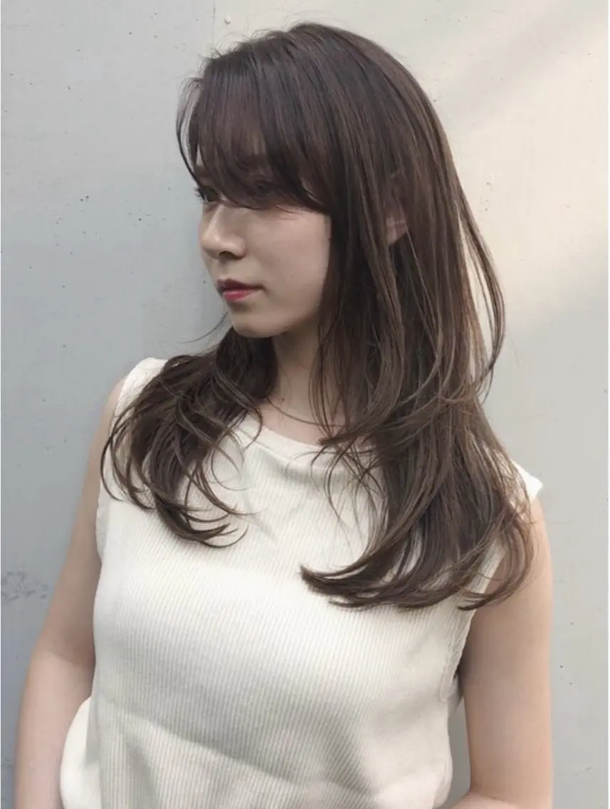 ロング カラー 陽 愛のヘアスタイル
