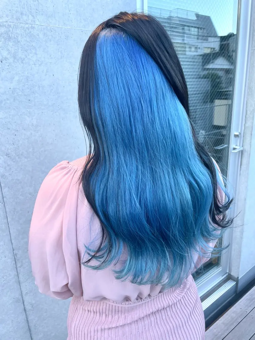 ミディアム カラー インナーカラー 推し ブリーチ 髪質改善のヘアスタイル