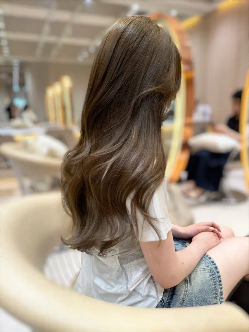 ロング カラー 透明感カラー🤎 中川智帆のヘアスタイル