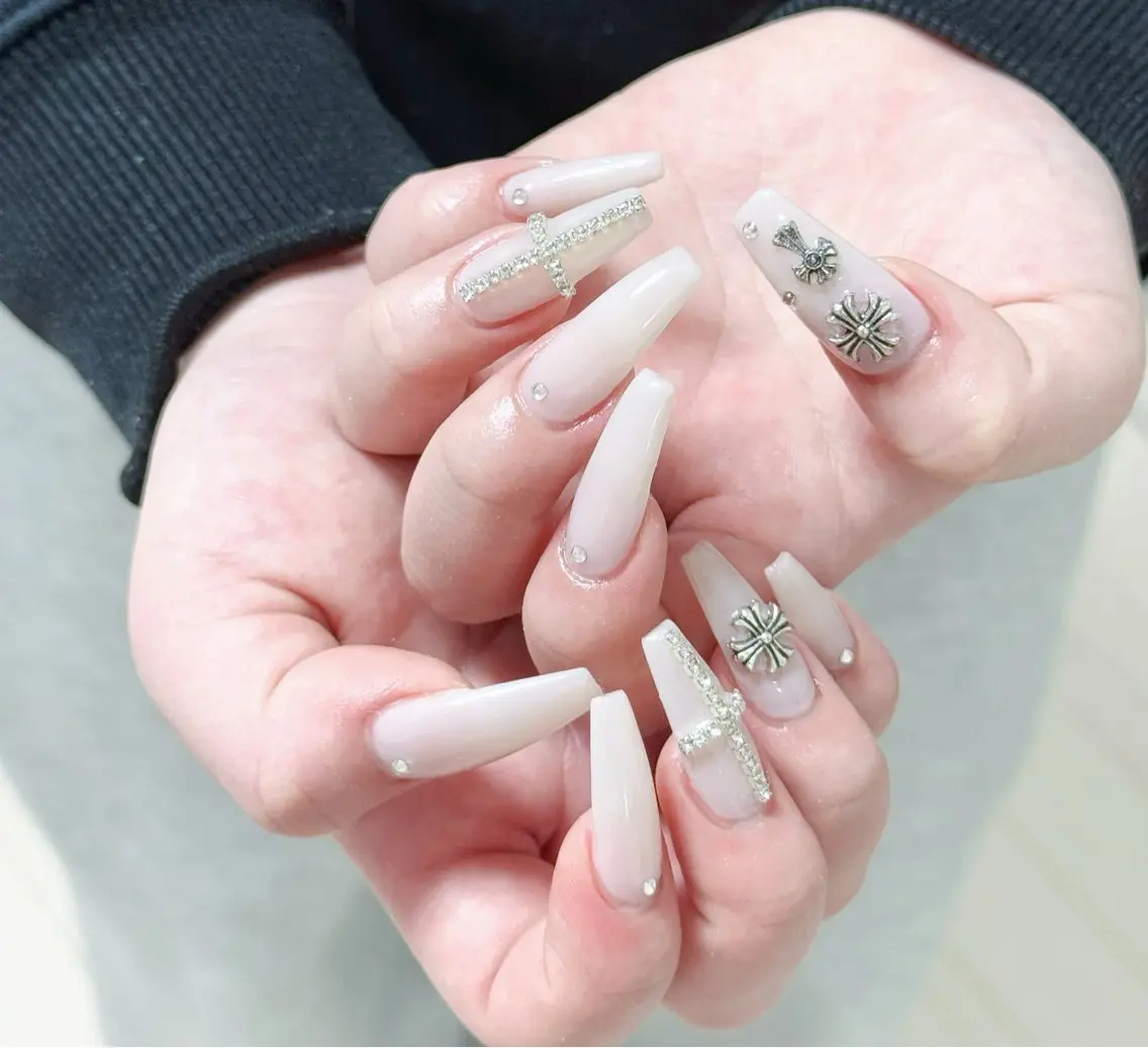 ネイル アートネイル オーロラネイル チークネイル フレンチネイル ガラスフレンチ 🎀🎀YooLi Nail Salonのネイルデザイン
