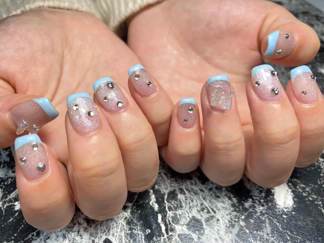 ショート ネイル ハンドネイル フットネイル ✴︎ Delightのネイルデザイン