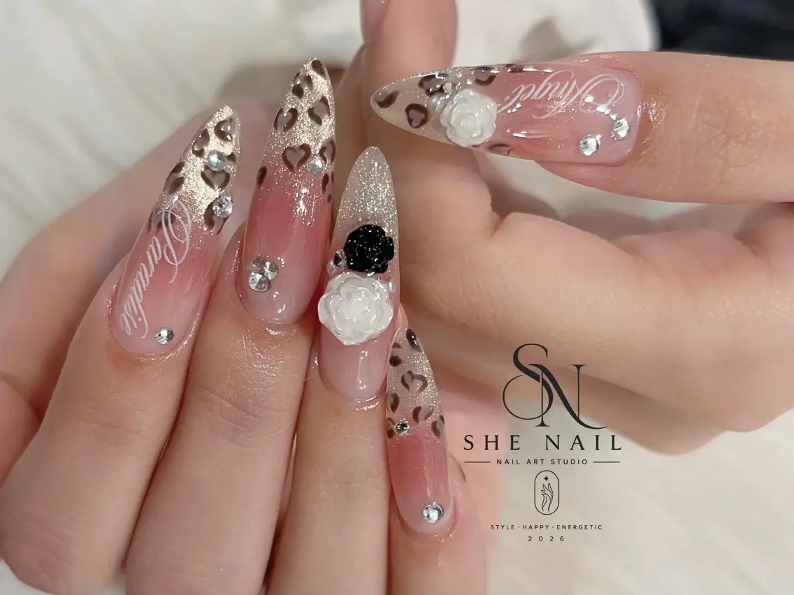 ネイル ハンドネイル 博多 SHE Nailのネイルデザイン