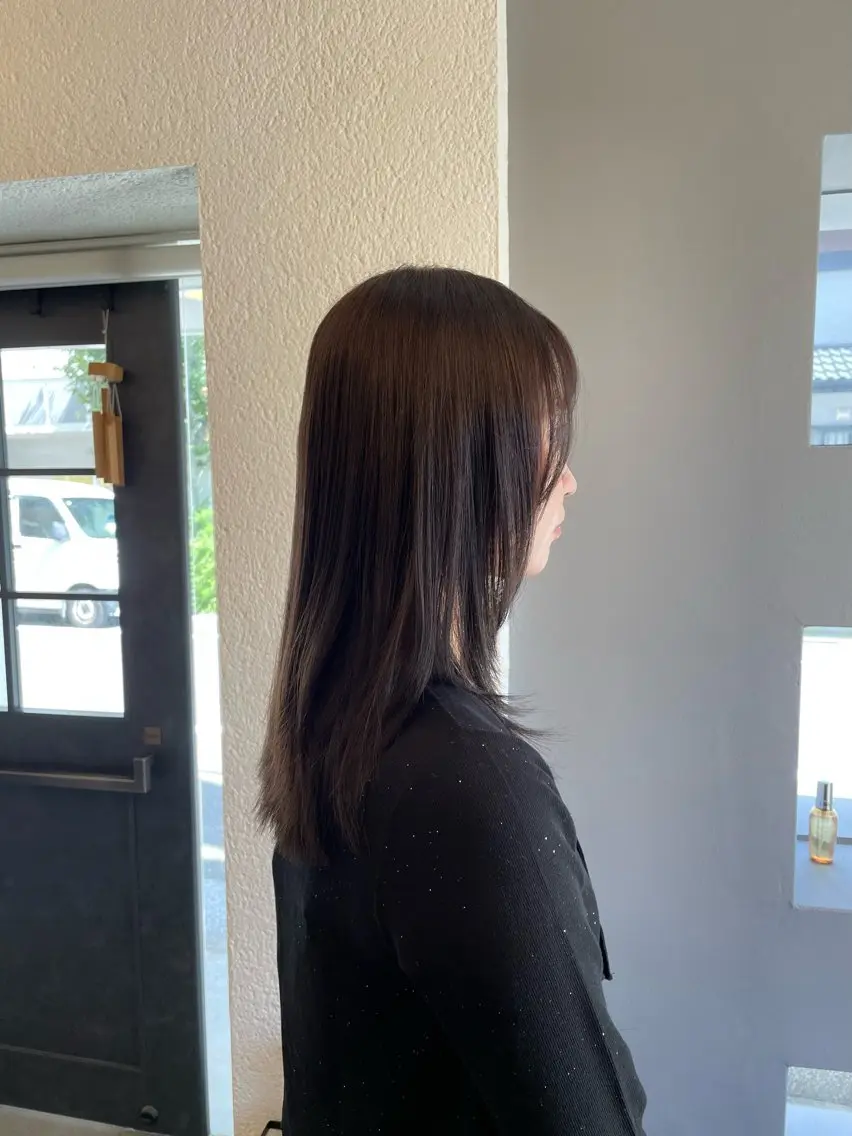 セミロング カラー 吉富 博美のヘアスタイル