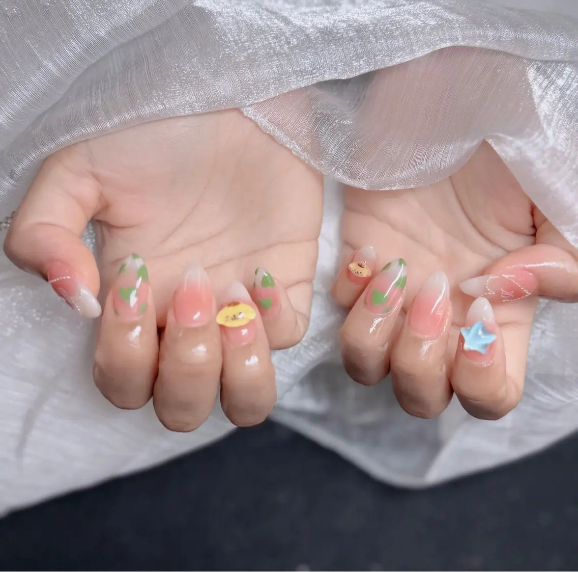 ネイル フレンチネイル ジェルネイル ハロウィン キラキラネイル 韓国ネイル H.baby Nail Salonのネイルデザイン