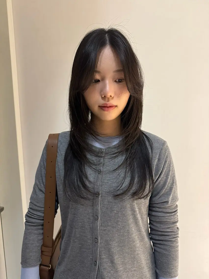 ロング ハイレイヤー レイヤーカット 吉田 愛美のヘアスタイル