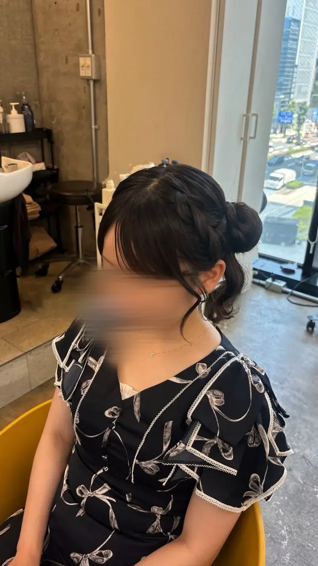 ミディアム ヘアアレンジ ヘアセット 透明感カラー/ すみれのヘアスタイル