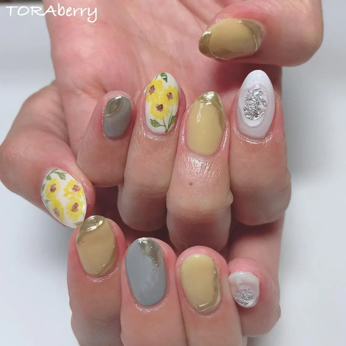 ネイル ネイリスト なつみのネイルデザイン