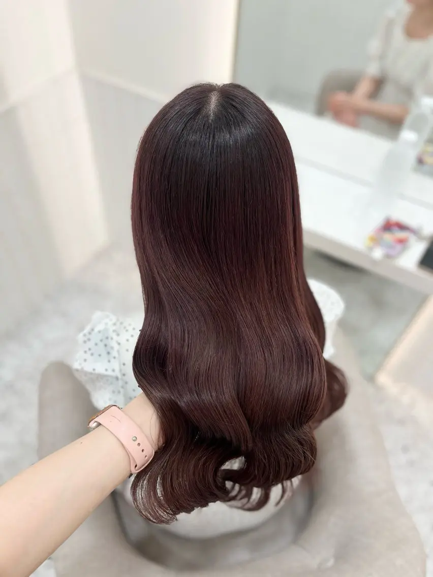 ロング カラー 新井 凪のヘアスタイル