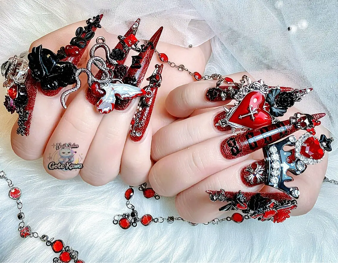 ネイル ハート キラキラネイル ロングネイル 持ち込み 赤色 ハンドネイル ハンドケア Gote Kawa nail salonのネイルデザイン