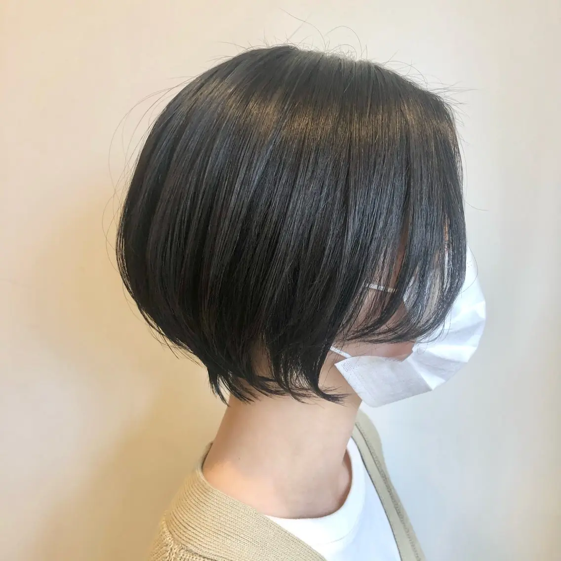 ショート 透明感カラー 🩶🩵🩷AIRIのヘアスタイル