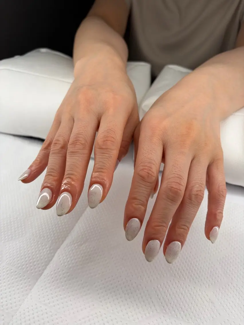 ネイル カジュアル ワンカラーネイル シンプルネイル ハンドネイル eyelash& nailsalonMのネイルデザイン