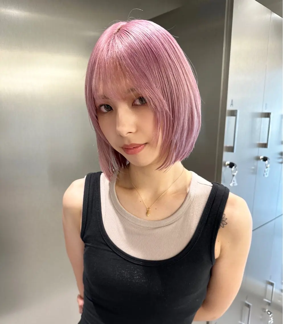 ショート カラー ハイトーン/ブリーチ 🤍Suzuka🤍のヘアスタイル