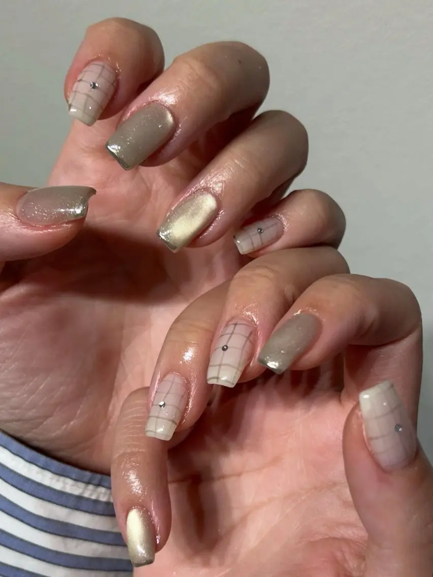 ネイル カジュアル 成人式 フレンチネイル ゴールド 氷ネイル・うるうるネイル ハンドネイル ハンドケア lylynail YUUKAのネイルデザイン