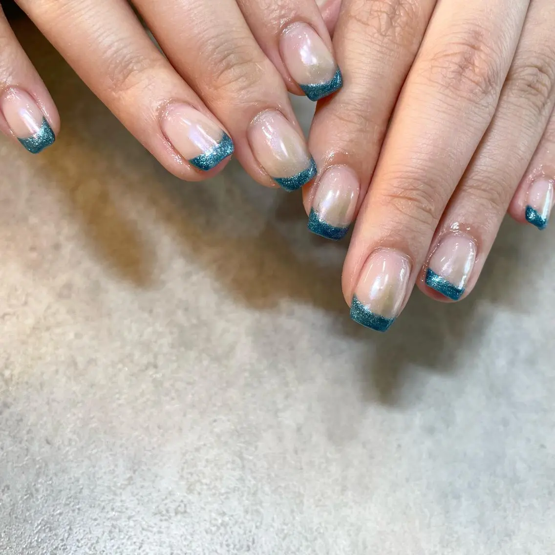 ネイル フレンチネイル マグネットネイル マグネットフレンチ Nail Salon Gummi.のネイルデザイン