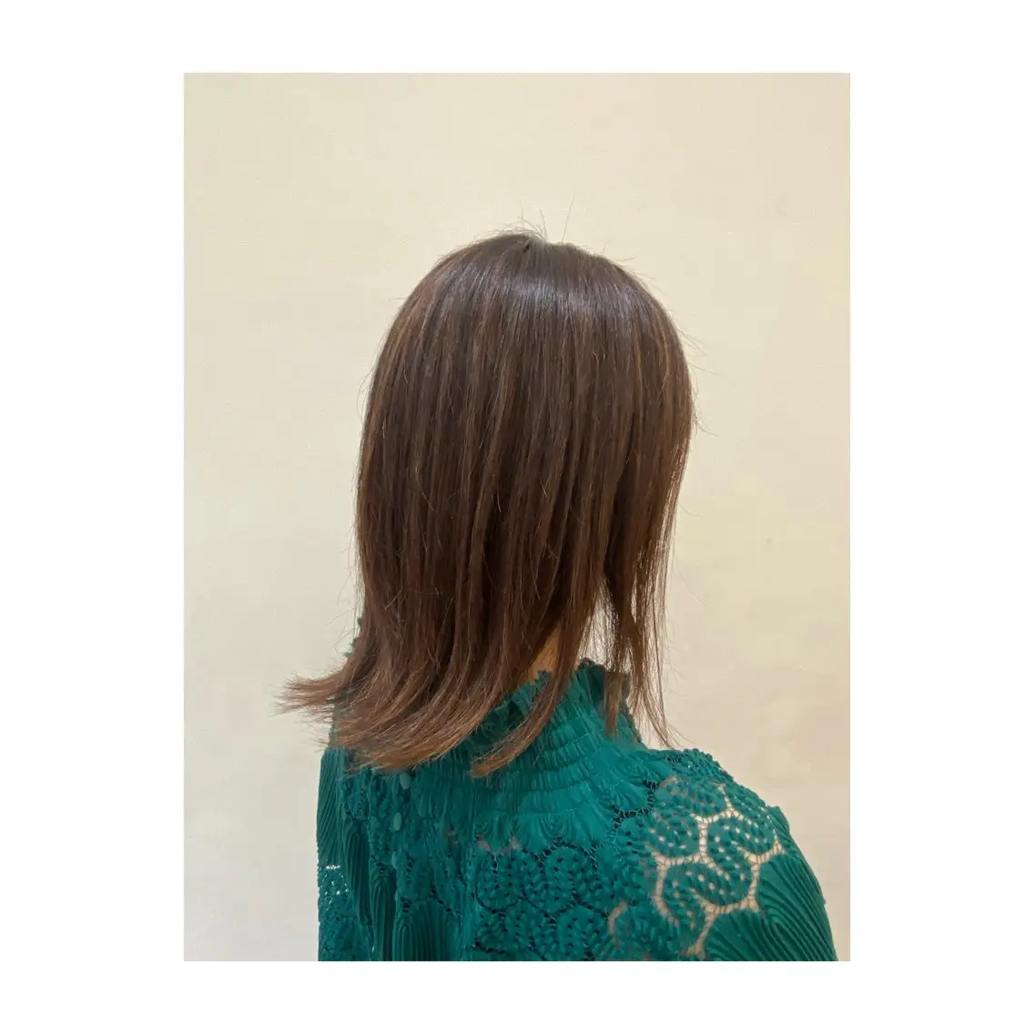 カラー 新嵩 真理のヘアスタイル