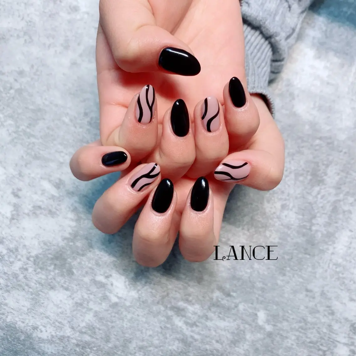 ネイル オーロラネイル フレンチネイル グラデーション キラキラネイル 韓国ネイル ハンドネイル Lance nailのネイルデザイン