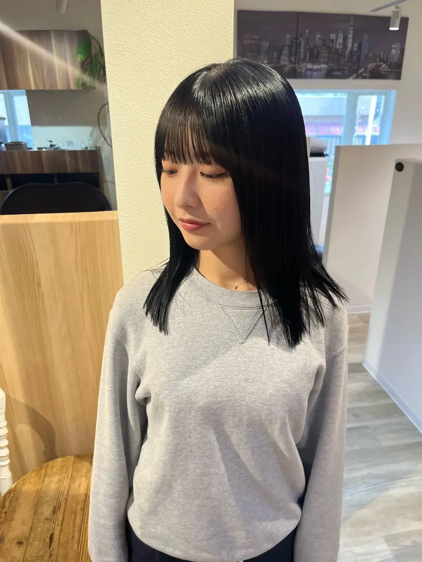 前髪+顔周りカットの写真