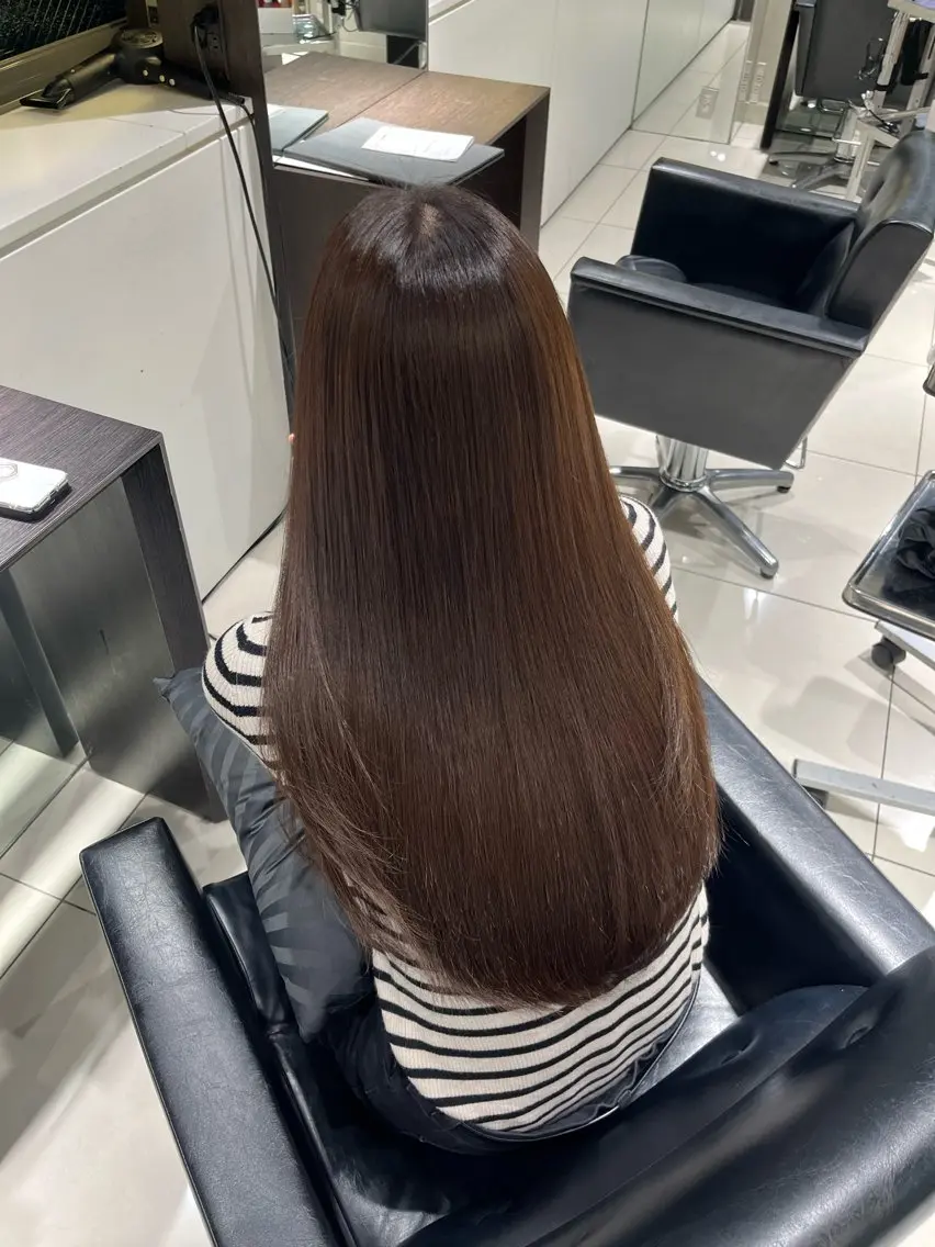 ロング カラー ブラウンカラー ショコラブラウン レイヤー×艶髪🤎. 𝜗𝜚hitomiのヘアスタイル