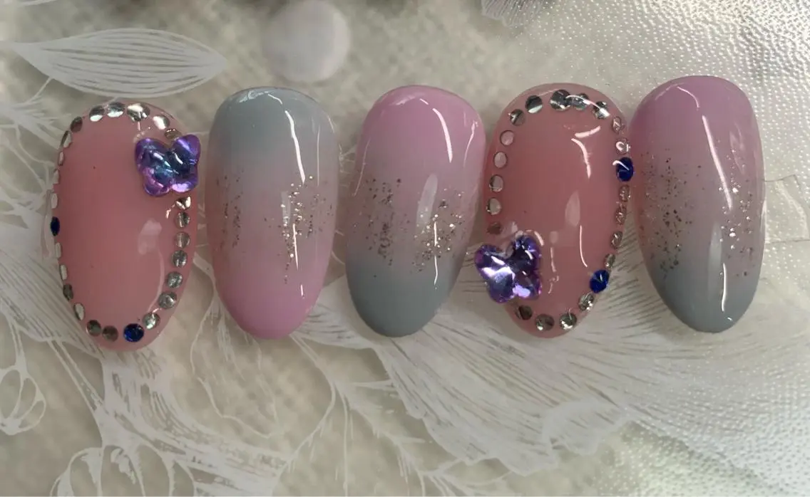 ネイル ブルー グラデーション ラメ(グリッター) ピンク Kira Nailのネイルデザイン