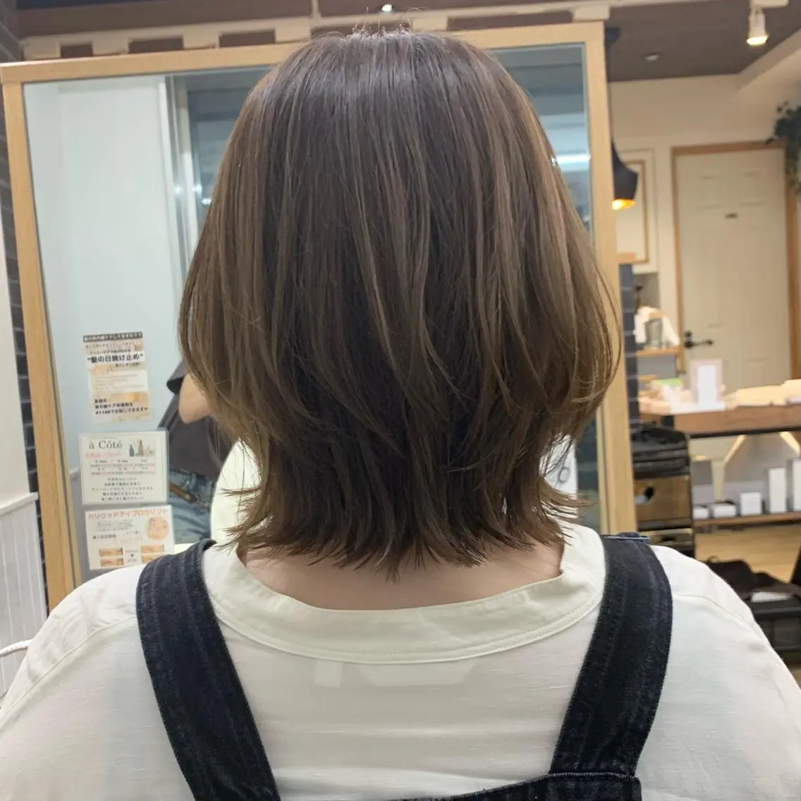 セミロング カラー パーマ ヘアアレンジ メンズ キッズ ネイル マツエク・マツパ ヘアカラー トリートメント レイヤーカット／ 巻ける縮毛矯正のヘアスタイル