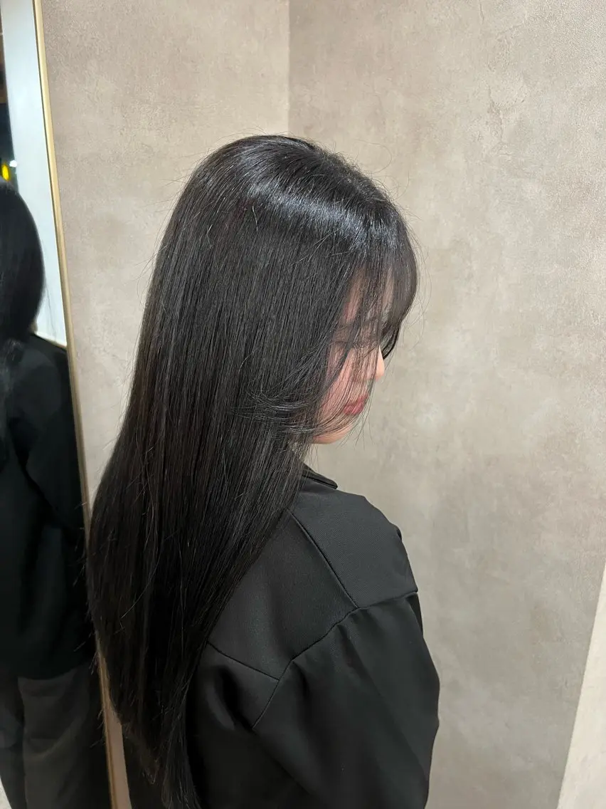 ロング カット ヘアカラー トリートメント RIENS 高森俊輔のヘアスタイル