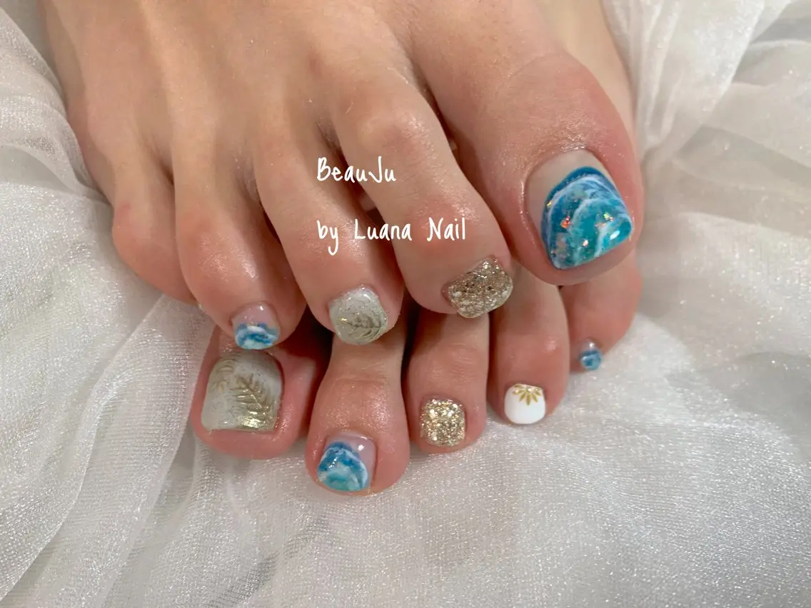 ネイル ミラーネイル フットネイル BeauJu by Luana Nailのネイルデザイン