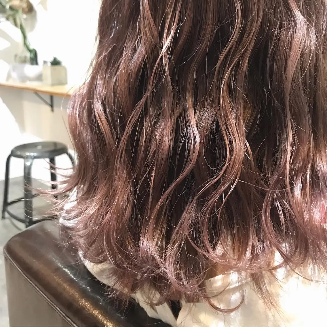 ミディアム カラー ハイライトカラー ピンクカラー ハイライト ヘアカラー トリートメント 森貴裕/ベージュ/ パーマ/オリーブのヘアスタイル