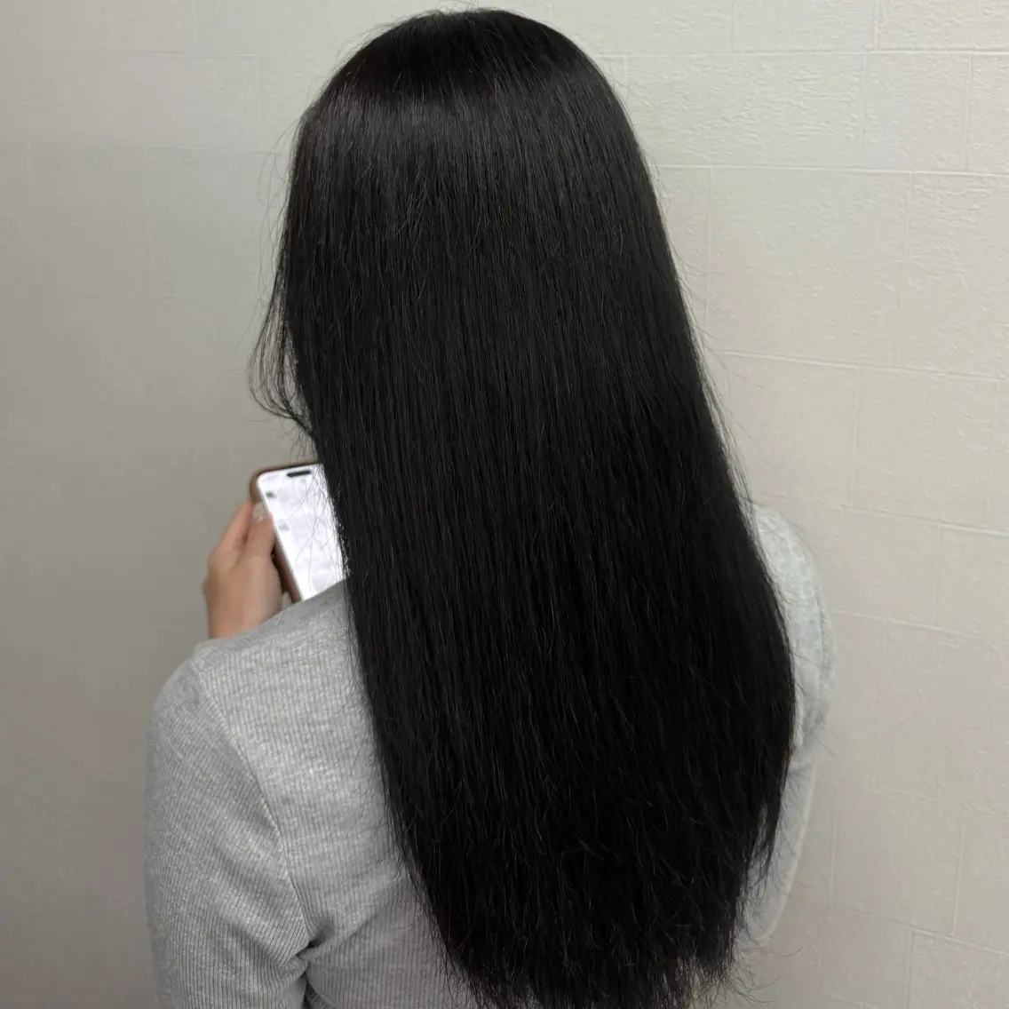 ロング カラー 黒髪 ブルーカラー ブルーブラック LUAU SEIRAのヘアスタイル