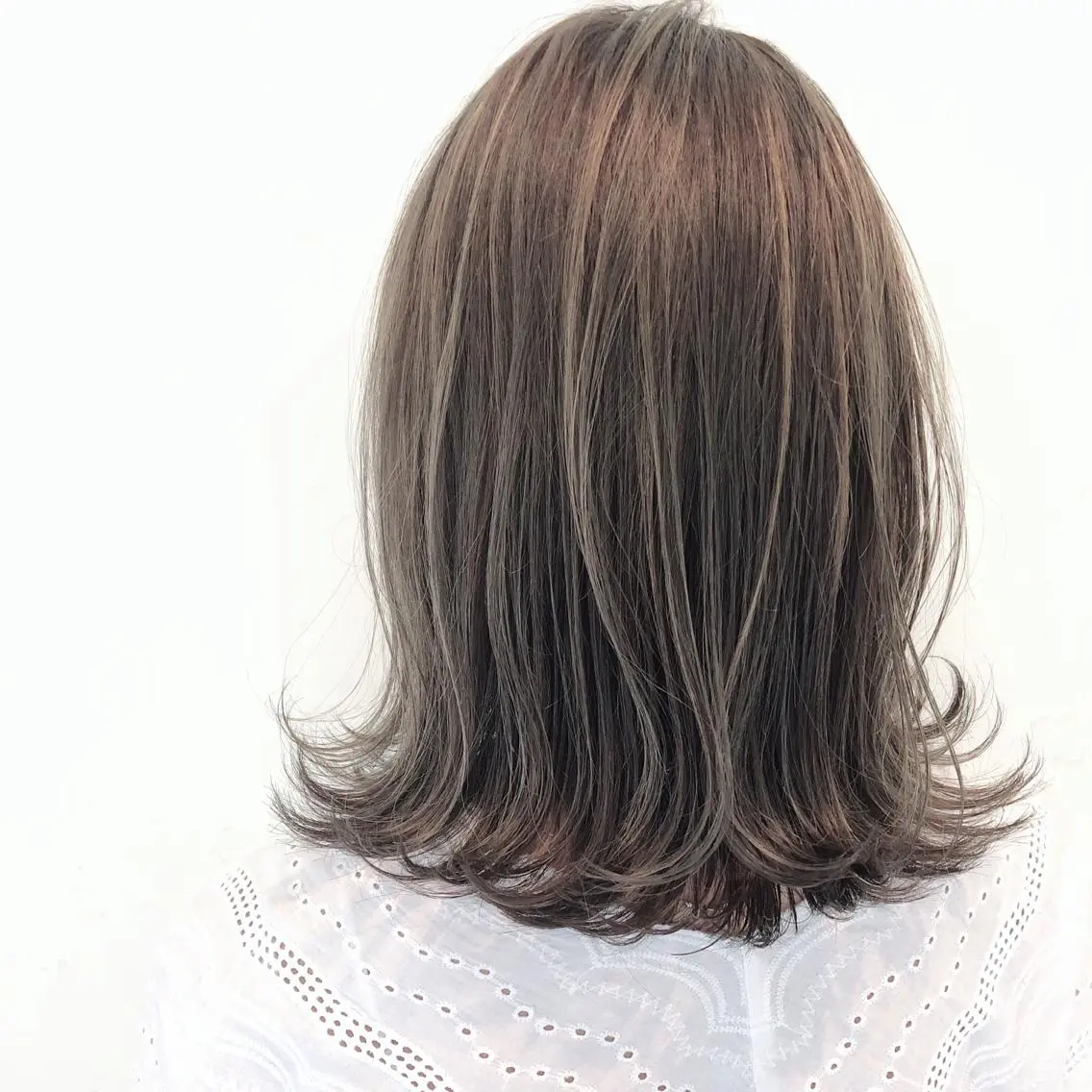 ミディアム カラー 伊藤 さやかのヘアスタイル