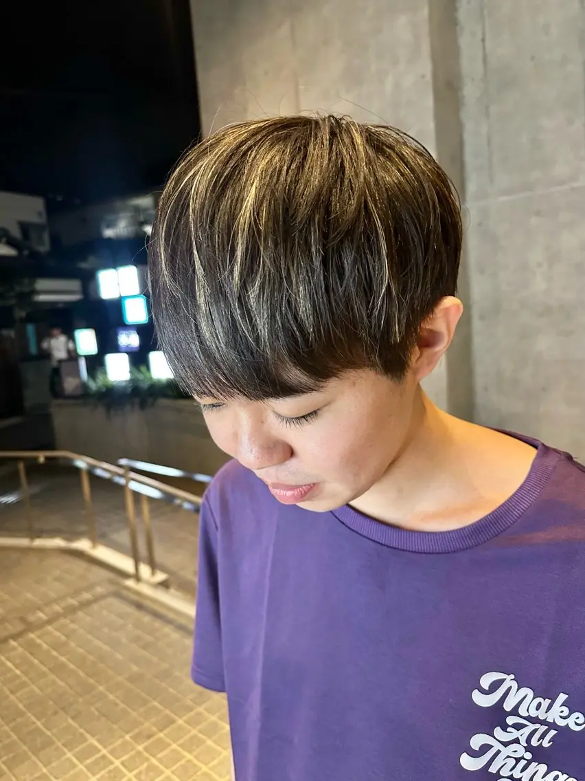 カラー メンズ メンズハイライト ハイライトカラー カット ヘアカラー デザインカラー🎨 下北沢 / 磯部のヘアスタイル